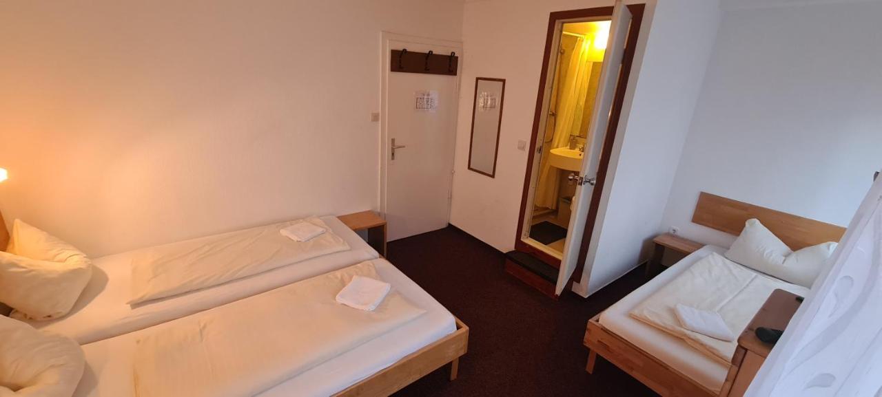 Hotel Lamm Stuttgart Room photo