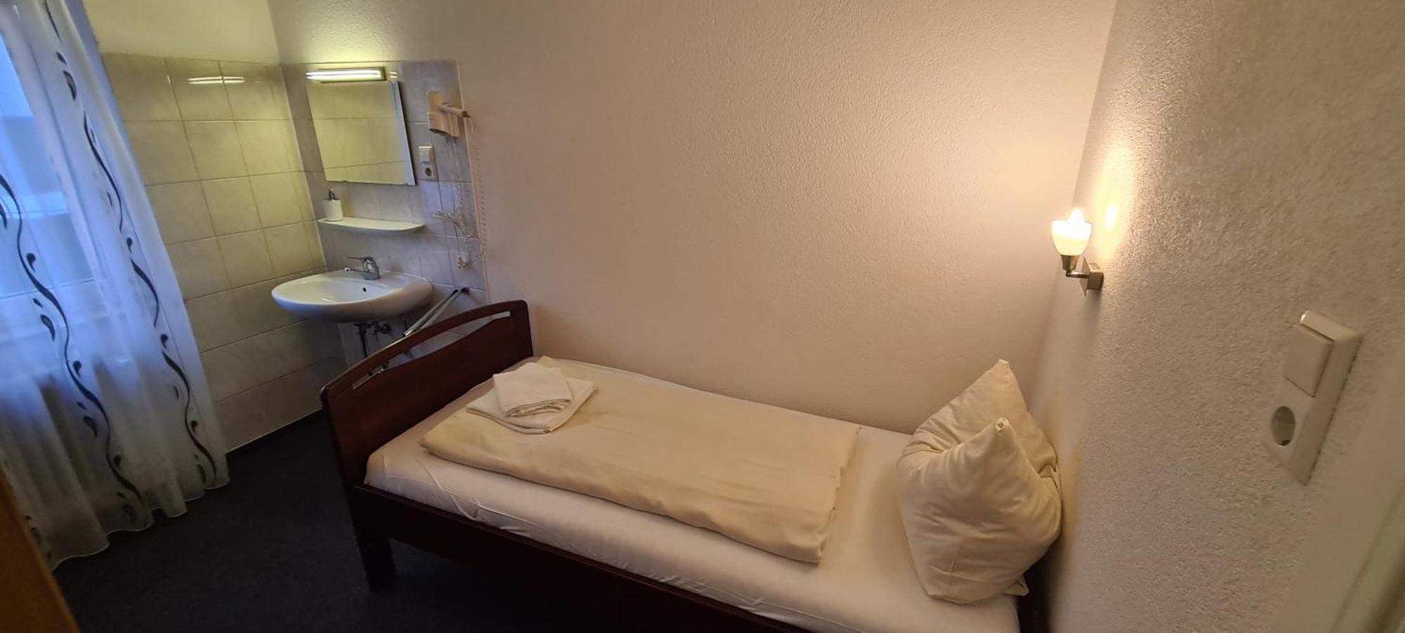 Hotel Lamm Stuttgart Room photo